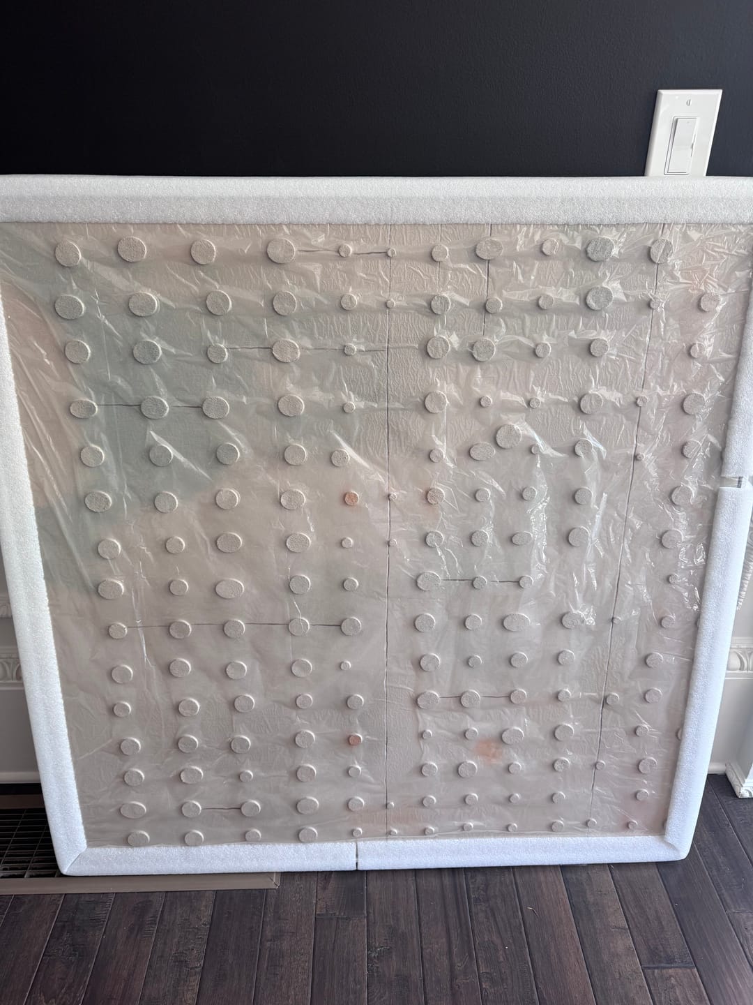Just received the Wabi-Sabi textured wall art painting―haven't opened the package yet.